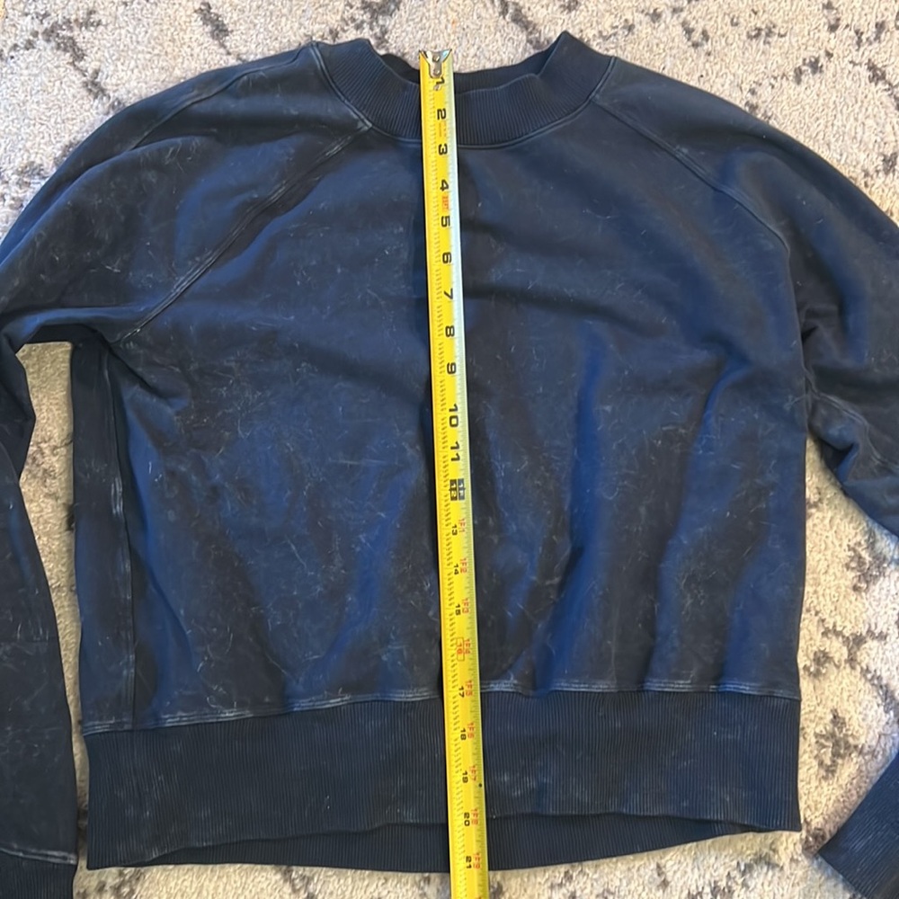 Lululemon Pullover - Picture 8 of 10